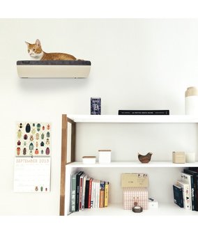 Cosy and Dozy - Chill Cat Shelf - Maple + Soft Grey